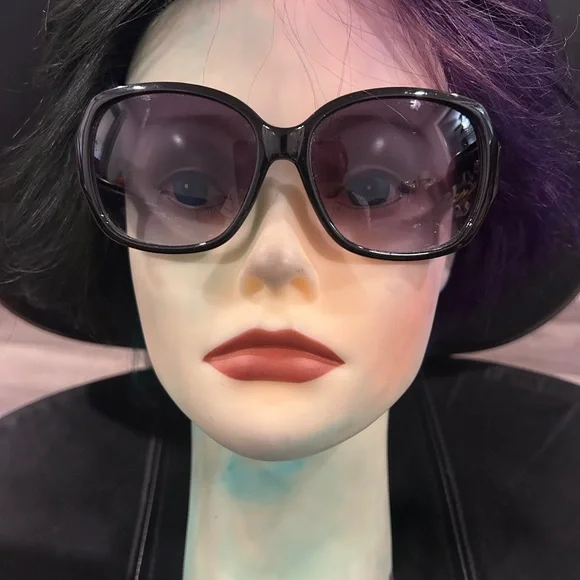 Simply Vera Vera Wang Black Oversized Women's Sunglasses - Picture 3 of 10